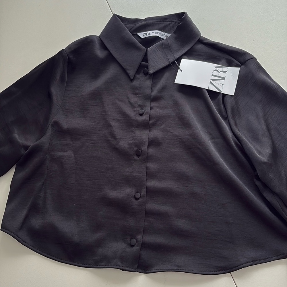 Black cropped blouse